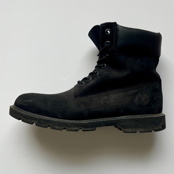 Timberland Classic 6-Inch Waterproof Boot in Black - Picture 6 of 9